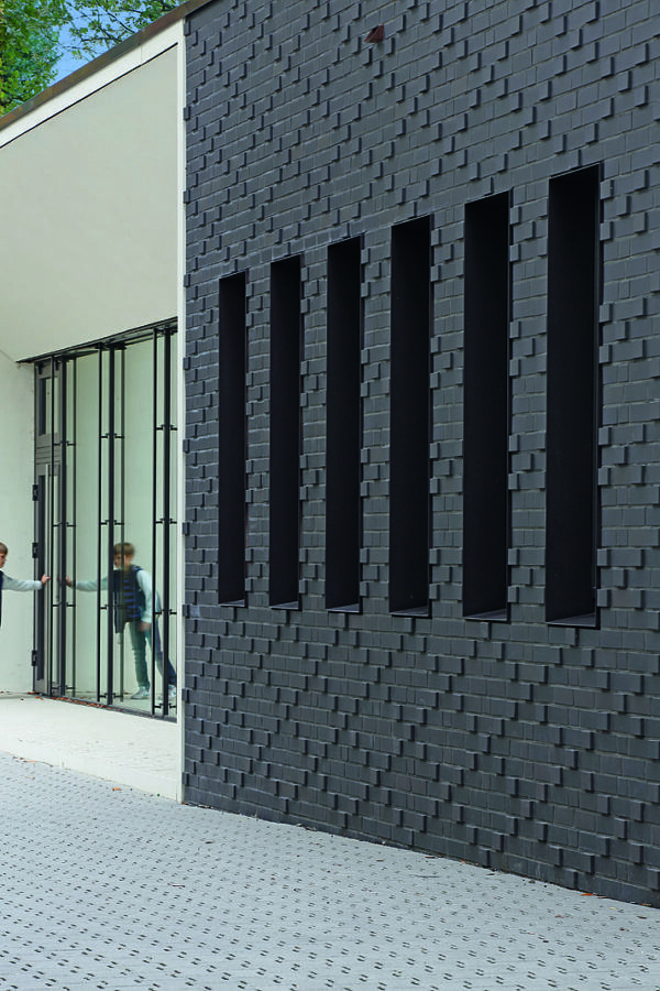 1403603113_klinker_faro_schwarz-nuanciert-3