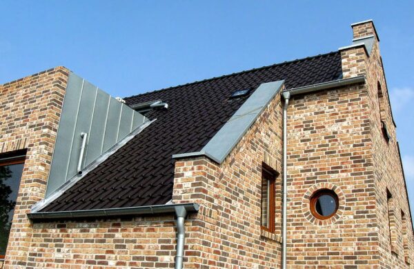 1424163987_roeben_klinker_dachziegel_havanna-1