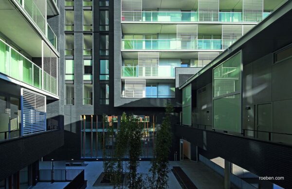 1438329559_amsterdam_klinker_roeben-4