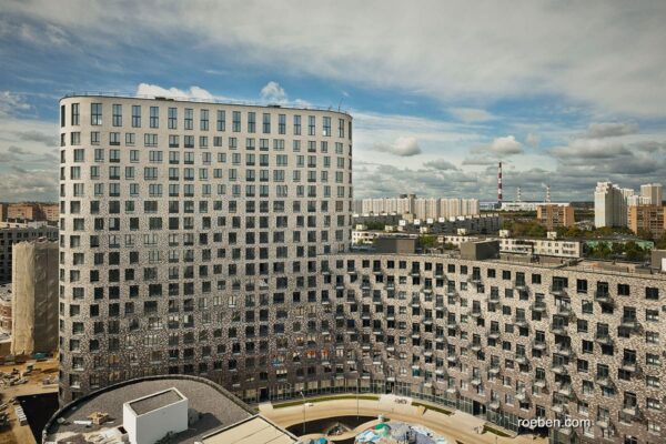 1459764352_moskau_9-18_04_roeben_klinker