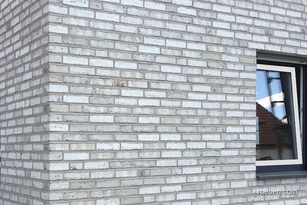 1475829812_handstrichziegel_roeben_wiesmoor-hellgrau-bunt