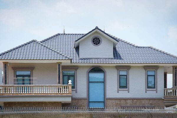 1488443819_flandernplus-anthrazit_bien-hoa-city-roof_tiles_roeben