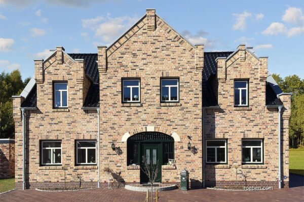 1539161472_rben_klinker_dachziegel_moorbrand-torf-bunt_bari-schwarz_foto-de-wall