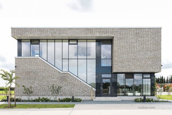 1539175908_handstrichziegel_wiesmoor_hellgrau-bunt_ex26_keler-bau_6