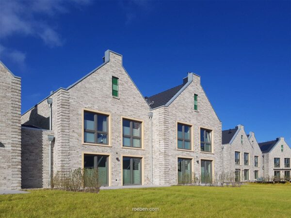 1554125838_handstrichziegel_wiesmoor_hellgrau-bunt_dangast-2