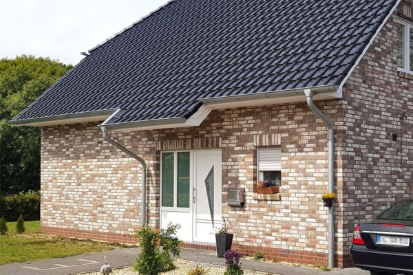 GEESTBRAND felsgrau_PIEMONT schwarz_Glockenblumenweg_OL-(2)