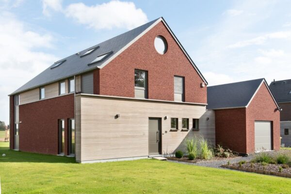 nelissen_AUBERGINE_9-EUQI