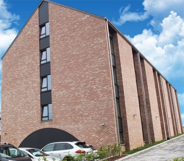 nelissen_KLAMPSTEEN-KESSELT_10-Y5TU