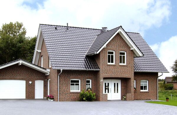 roeben_klinker_formback_flachdachziegel_schwarz