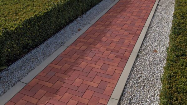 ABC-Klinker_39695_Pflasterklinker_Köln-rot-geflammt_200x100x52_Gehweg_Referenz_1024x576