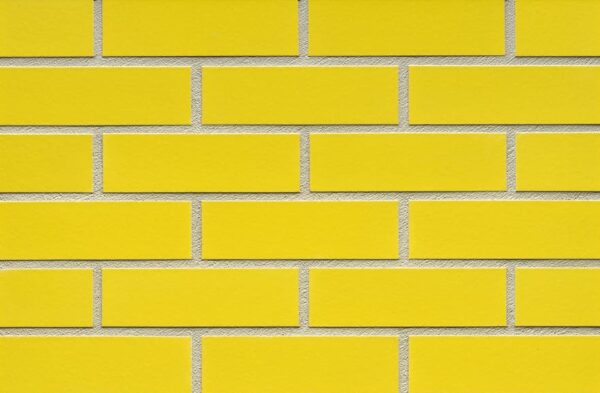 ABC-Klinker_Klinkerriemchen_863102110012_Rapsgelb_310_glasiert_NF_Fuge_hellgrau_882x577