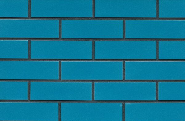 ABC-Klinker_Klinkerriemchen_863402110012_Friesenblau_340_glasiert_NF_Fuge_dunkelgrau_882x577