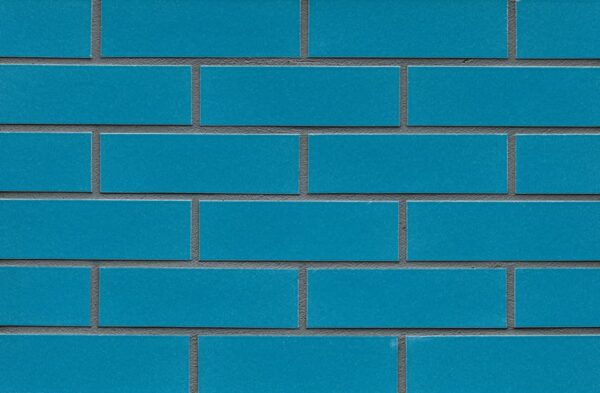 ABC-Klinker_Klinkerriemchen_863402110012_Friesenblau_340_glasiert_NF_Fuge_mittelgrau_882x577