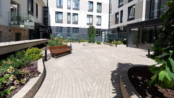 ABC-Klinker_Pflasterklinker_39115_Colima_Objekt-Innenhof-Vilnius-Litauen_Referenzen-1